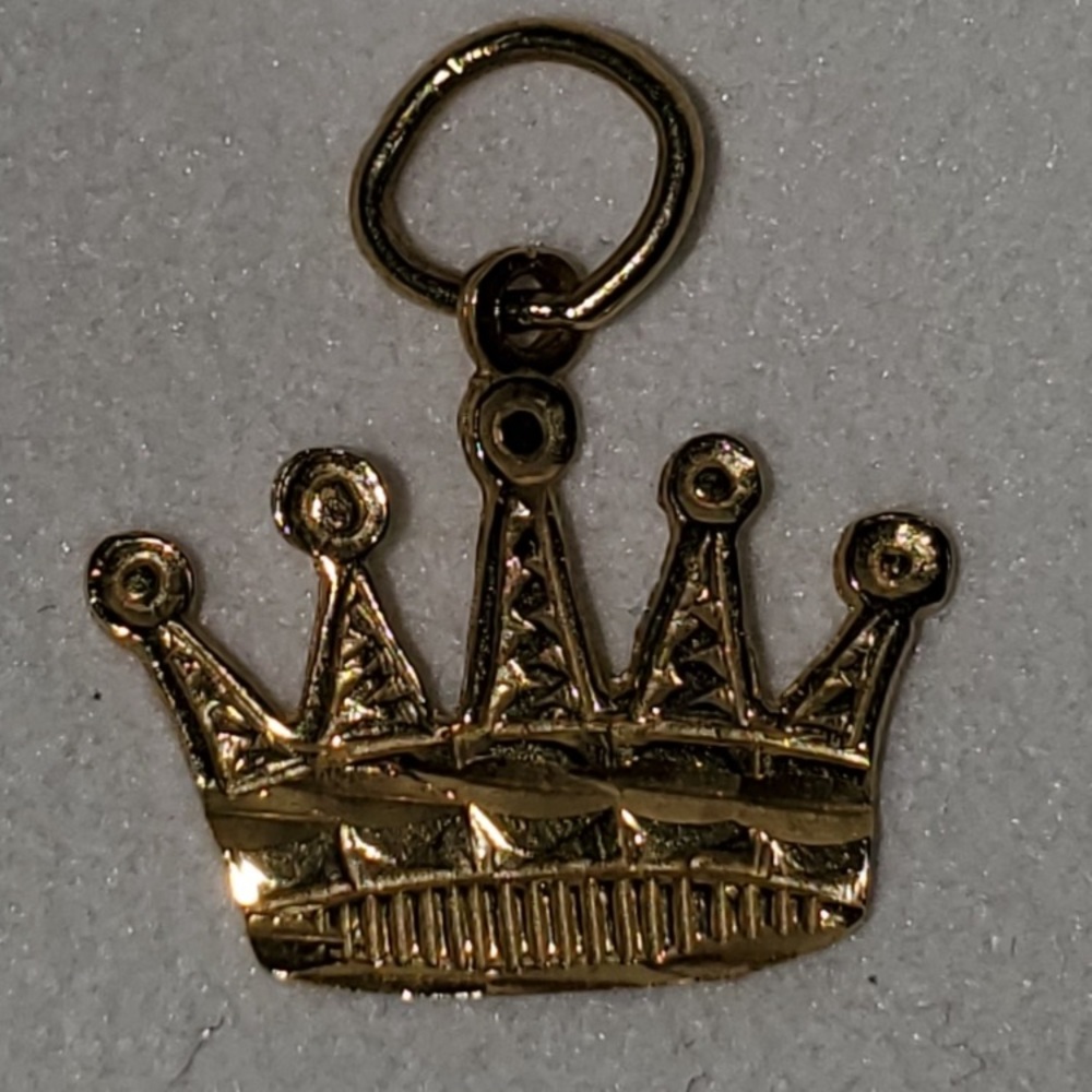 14k yellow gold crown charm